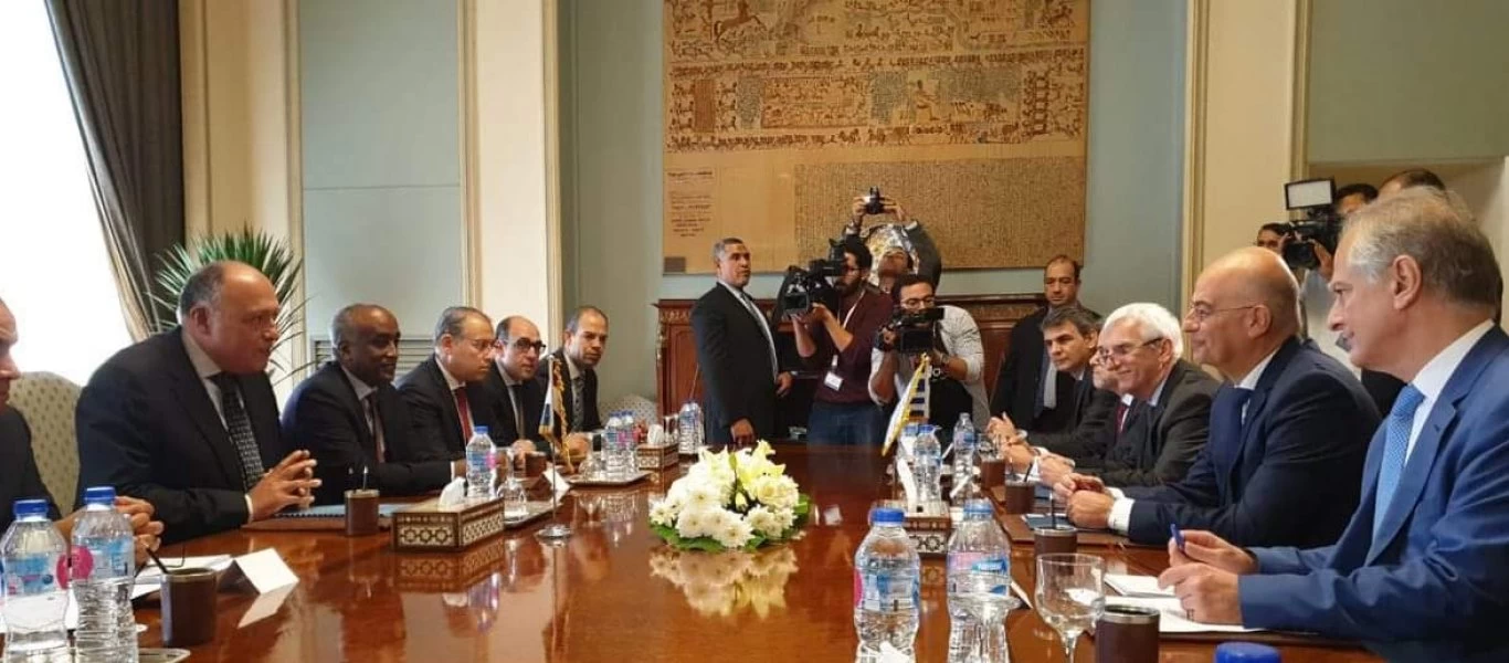 Ν.Δένδιας από Κάιρο: «Αερολογίες» περί «οριοθέτησης ΑΟΖ με Αίγυπτο» και «Θα συνεχίσουμε να παρατηρούμε την κατάσταση»!